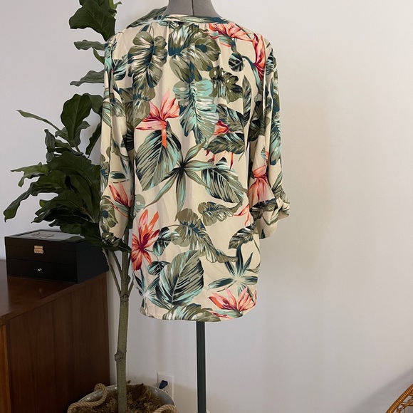 New York & Co Floral Shirt - Picture 3 of 7